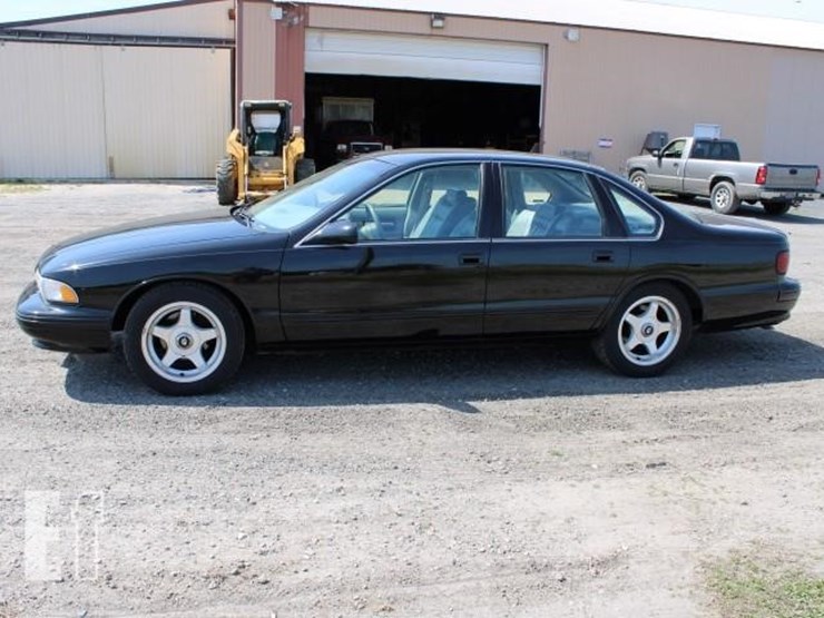 1995-chevrolet-impala-image-16