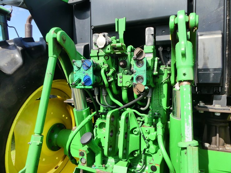 2018-john-deere-6120m-image-6