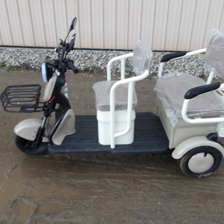 #7335 • IRGC40 MINI GOLF CART