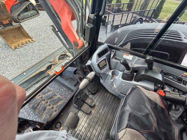 2016-kubota-kx080-4-image-31