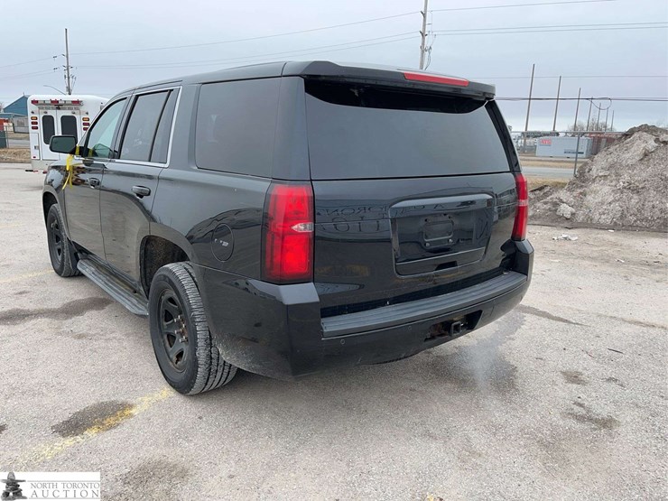 2016-chevrolet-tahoe-image-7