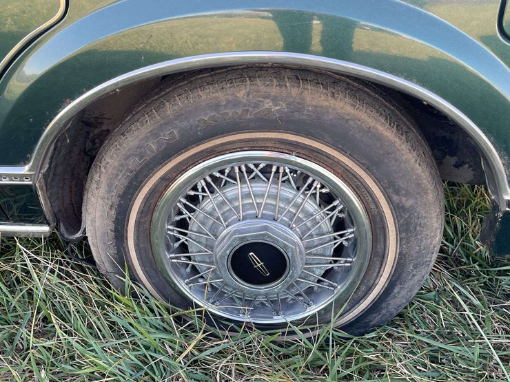 1980-lincoln-continental-town-car-image-27