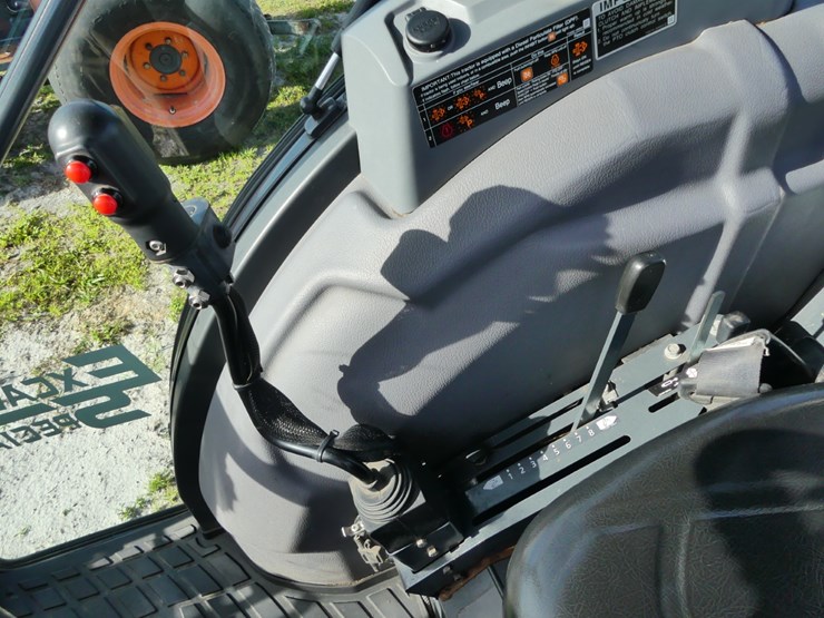 2023-kubota-mx6000-image-12