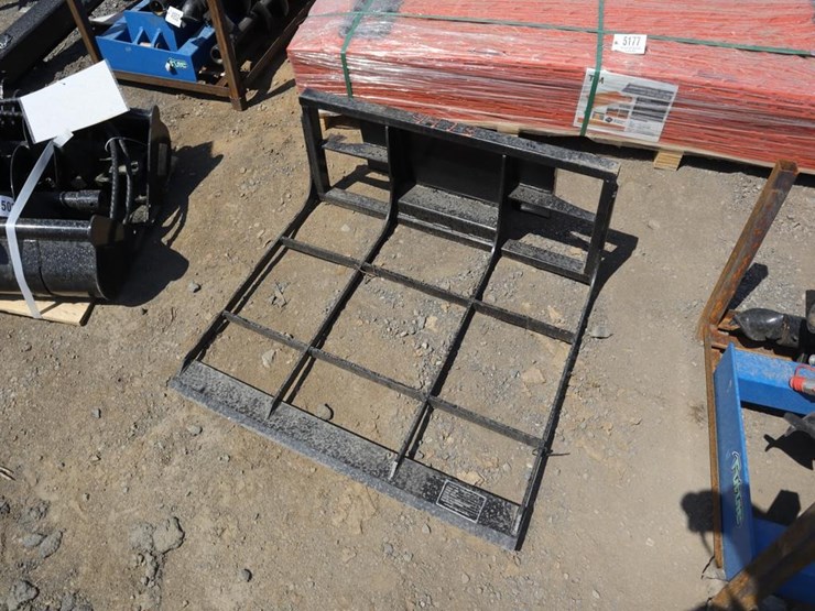 future-skids-steer-mini-land-leveler-image-2