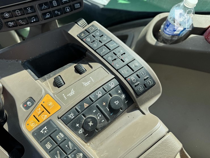 2019-john-deere-r4038-image-34