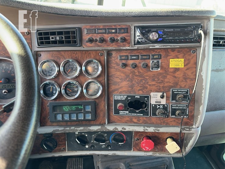 2002-kenworth-t800-image-58