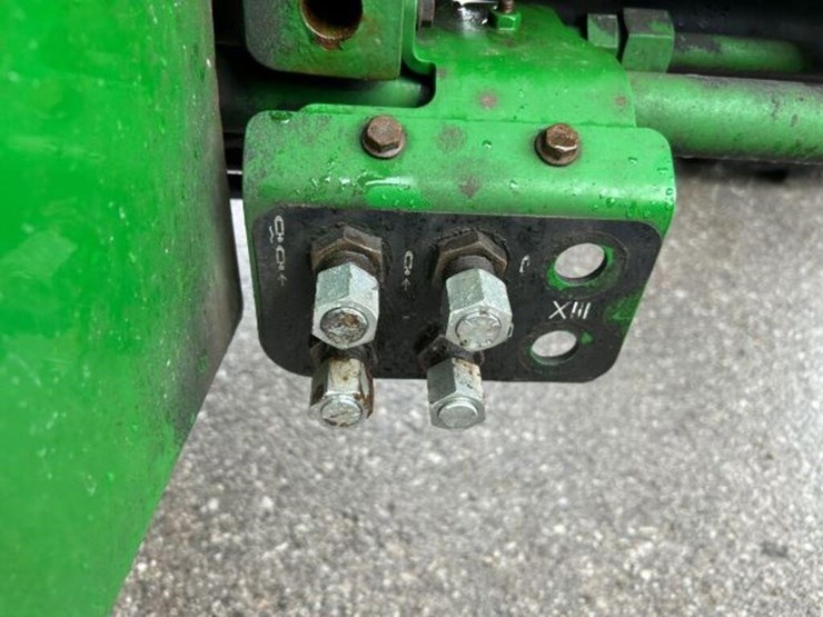 2016-john-deere-5085e-image-40