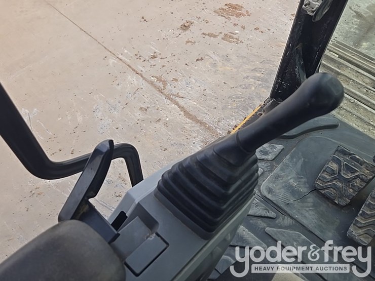 2017-caterpillar-336fl-image-104