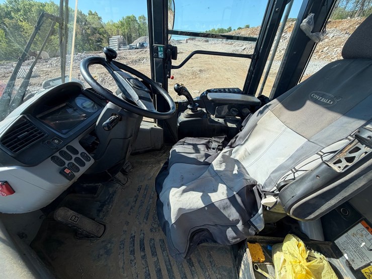 2016-komatsu-wa320-7-image-15