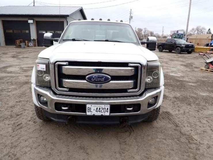 2015-ford-f450-lariat-image-2