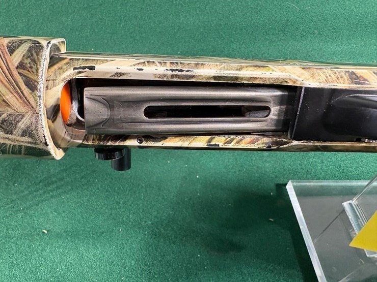 remington-versamax-12-ga-shotgun-image-17