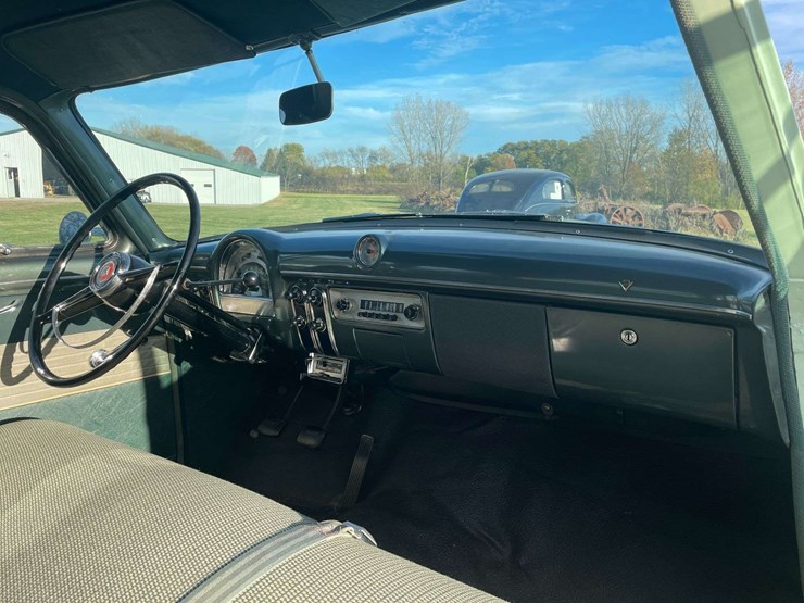 1953-ford-customline-sedan-image-64