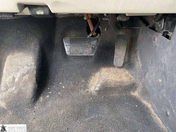 2010-dodge-grand-caravan-se-image-18