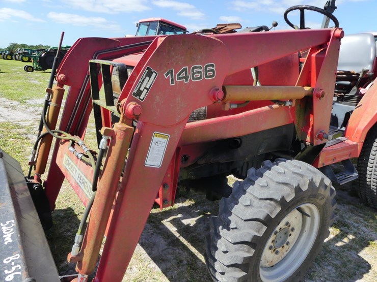 massey-ferguson-1240-image-7