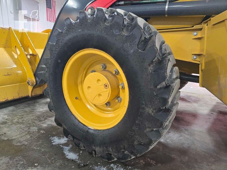 2023-deere-320-p-tier-image-23