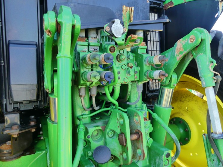 2020-john-deere-6120m-image-6