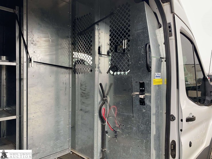 2016-ford-transit-image-15