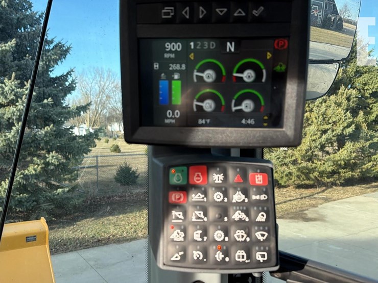 2024-deere-624-p-tier-image-10