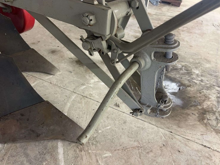 two-bottom-ferguson-plow-image-7