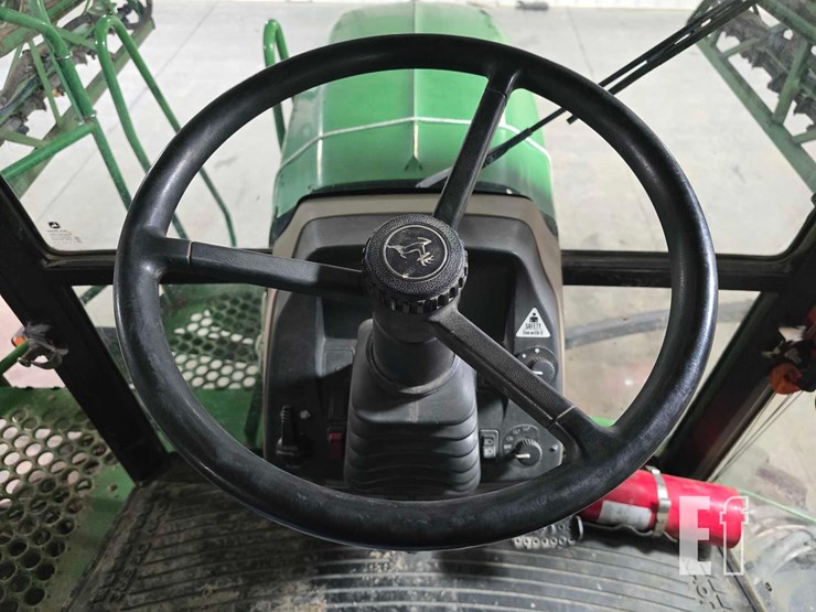 2011-john-deere-4630-image-10