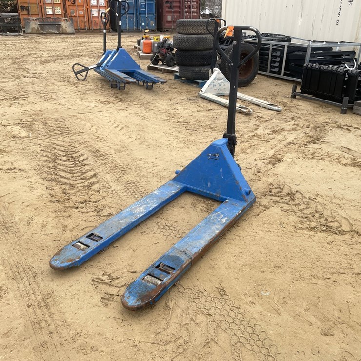 #3918 • Lift Rite 5,500 Lbs. Pallet Jack