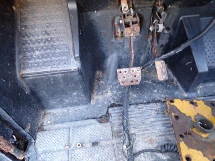 2016-pioneer-4x4-image-14