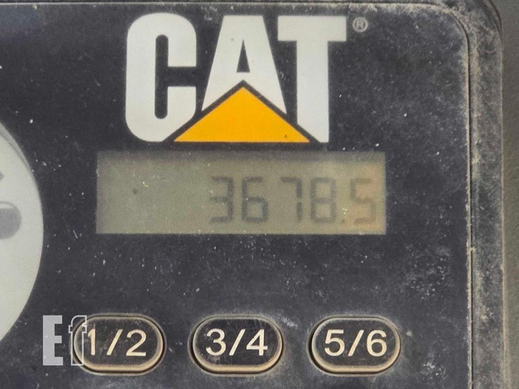 2015-caterpillar-259d-image-19