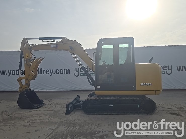 2018-caterpillar-305.5-image-2