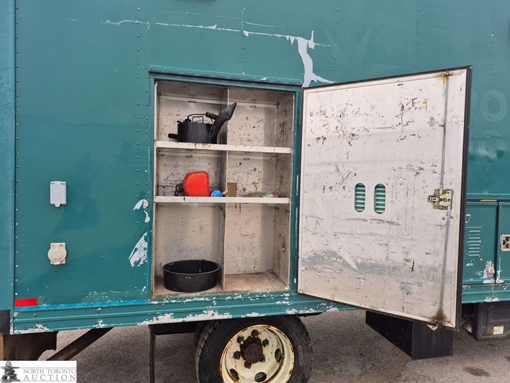 2014-isuzu-nqr-image-25