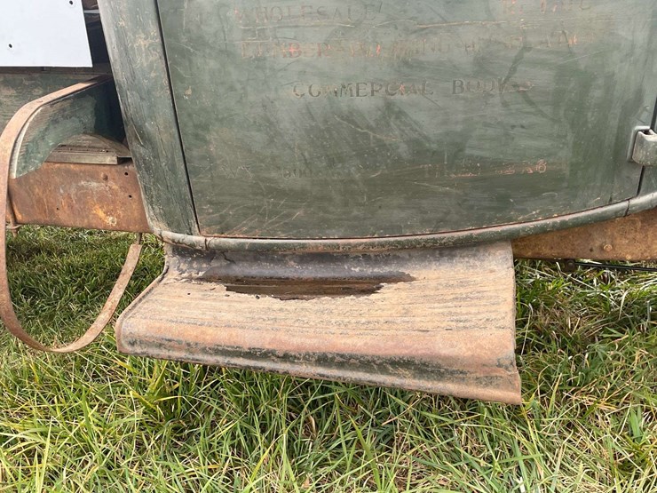 1935-ford-wrecker-image-19