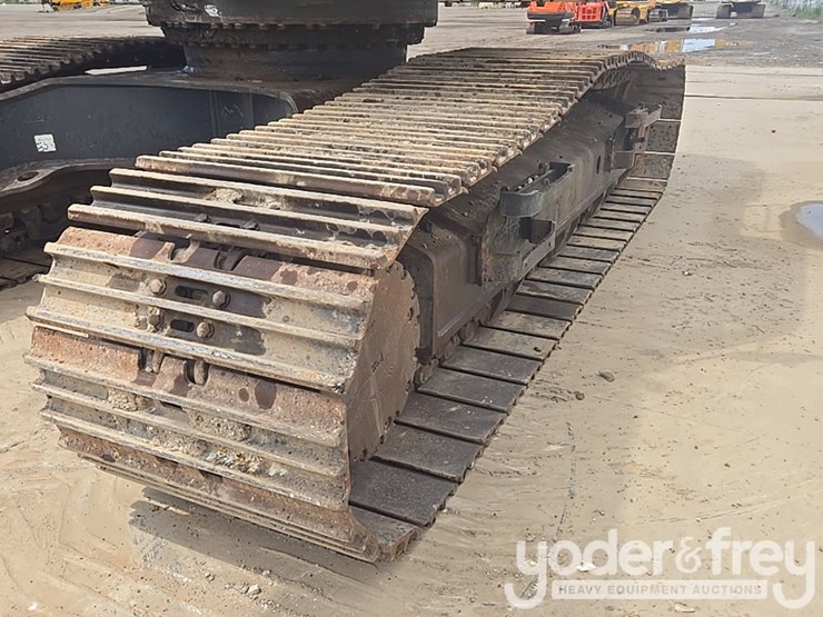 2015-komatsu-pc490-lc-11-image-10