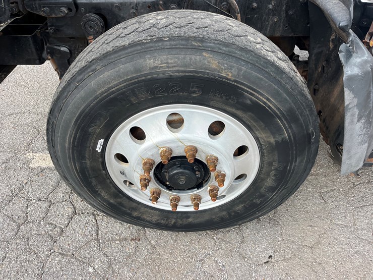 2002-mack-rd688s-image-12