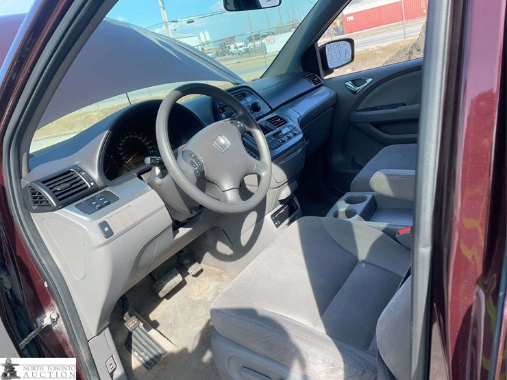 2010-honda-odyssey-image-11