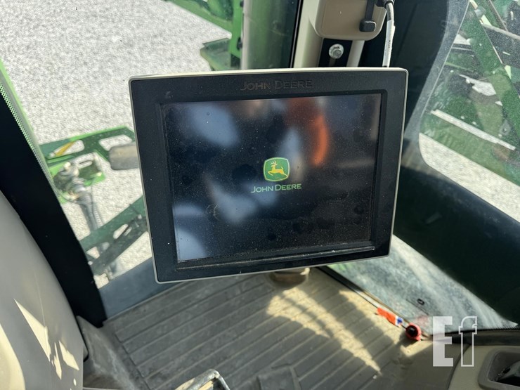 2019-john-deere-r4038-image-28