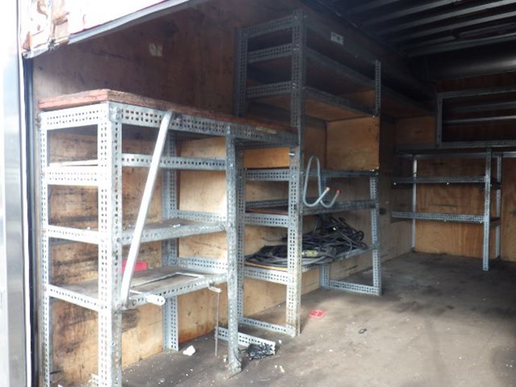 2014-isuzu-npr-hd-image-9