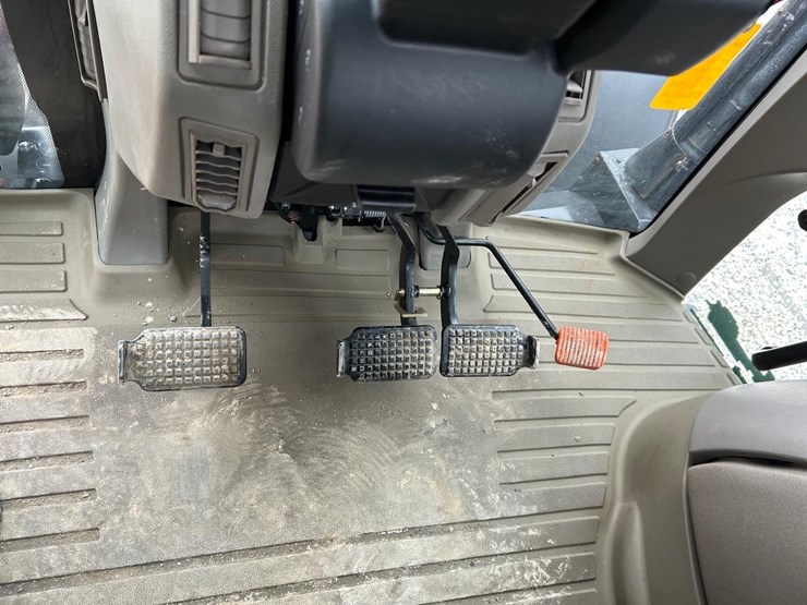 2021-case-ih-vestrum-100-image-21