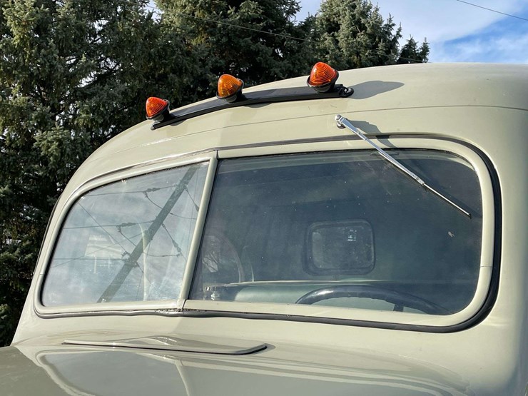 1939-ford-truckstell-sleeper-cab-semi-image-16