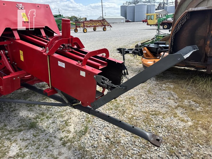 massey-ferguson-1840-image-10