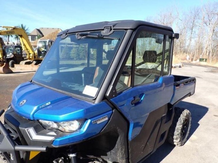 2022-can-am-defender-limited-hd10-4x4-side-by-side-image-26