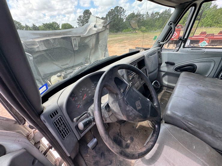 2005-international-4300-image-11