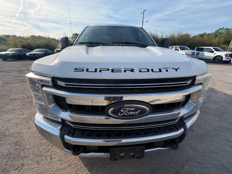 2020-ford-f250-image-12