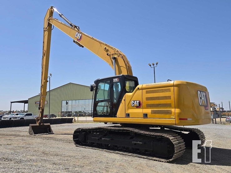 2020-caterpillar-326-image-4
