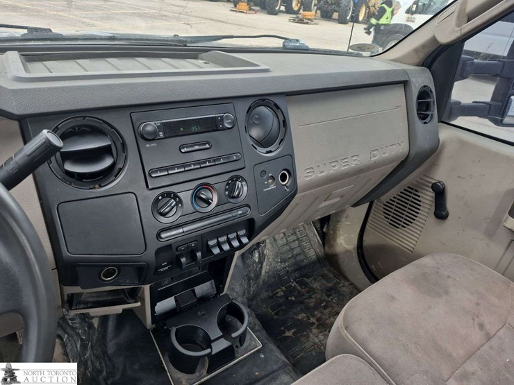 2008-ford-f550-image-15