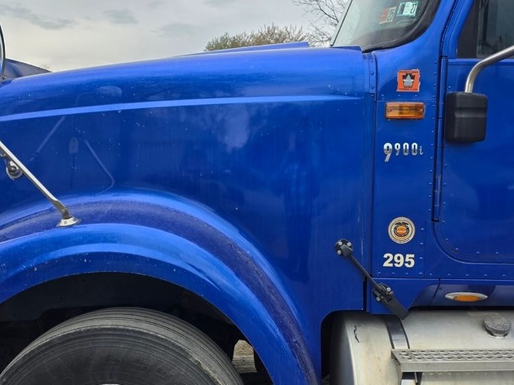 2006-international-9900-image-10