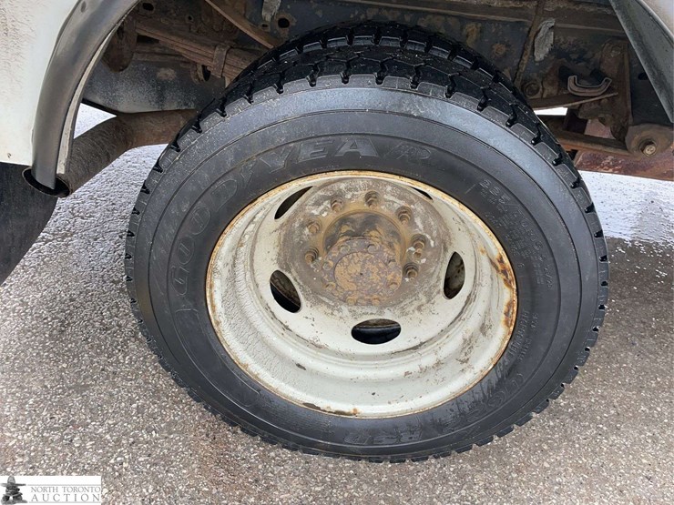 2013-ford-f450-image-28