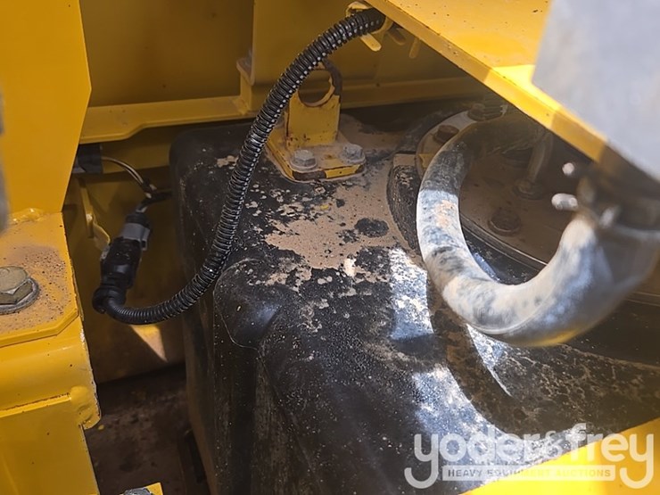 2015-komatsu-pc490-lc-11-image-76