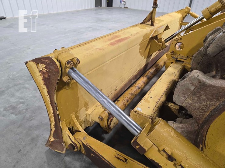 2015-caterpillar-815f-2-image-12