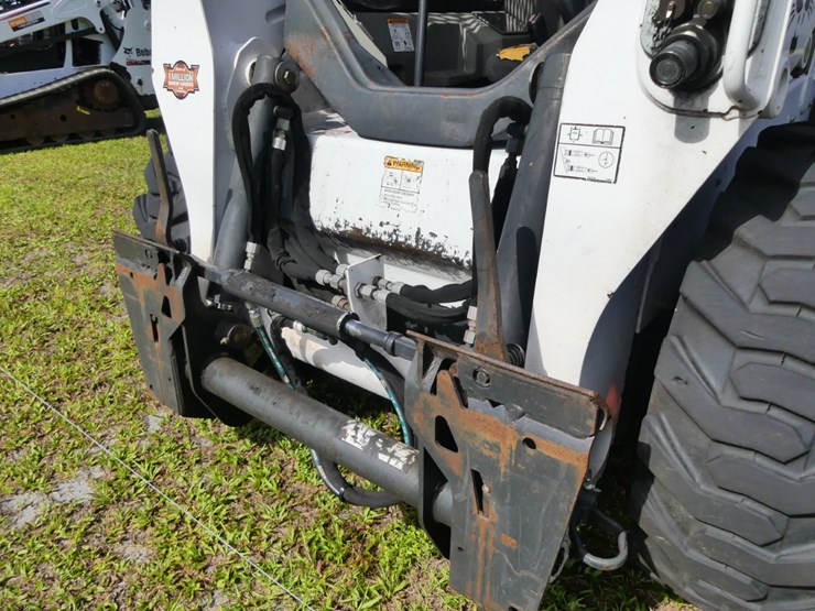 2015-bobcat-s570-image-10