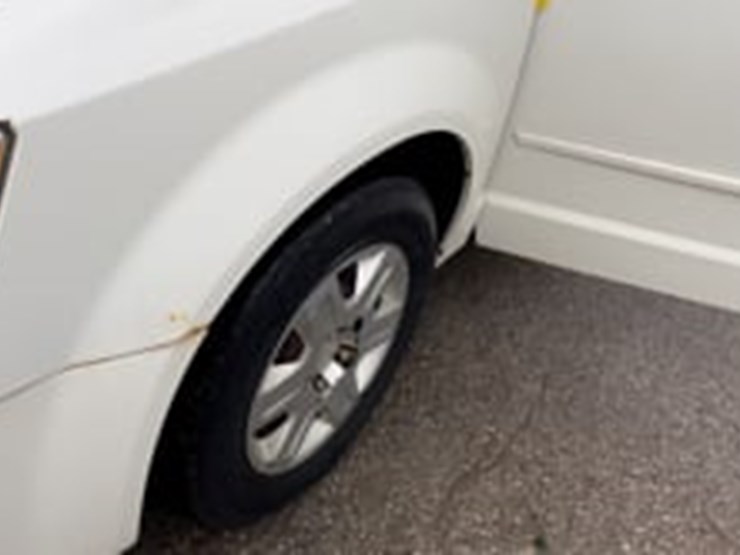 2013-dodge-grand-caravan-se-image-9