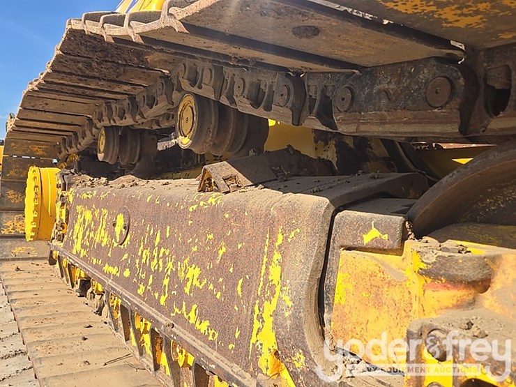 2023-komatsu-d61px-24-image-22